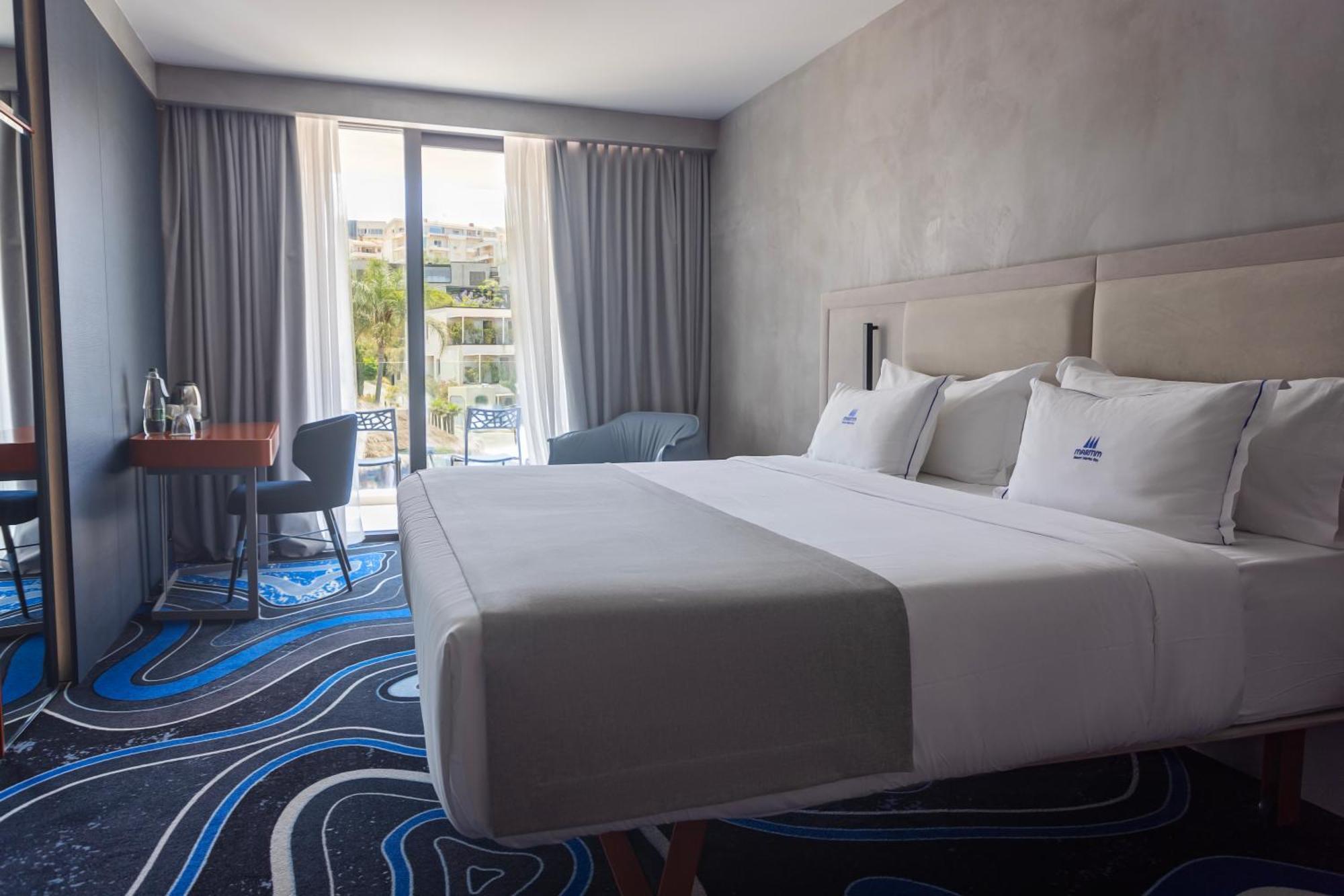 Vlorë Maritim Marina Bay Resort Spa & Casino Adult Friendly מראה חיצוני תמונה A room at the hotel
