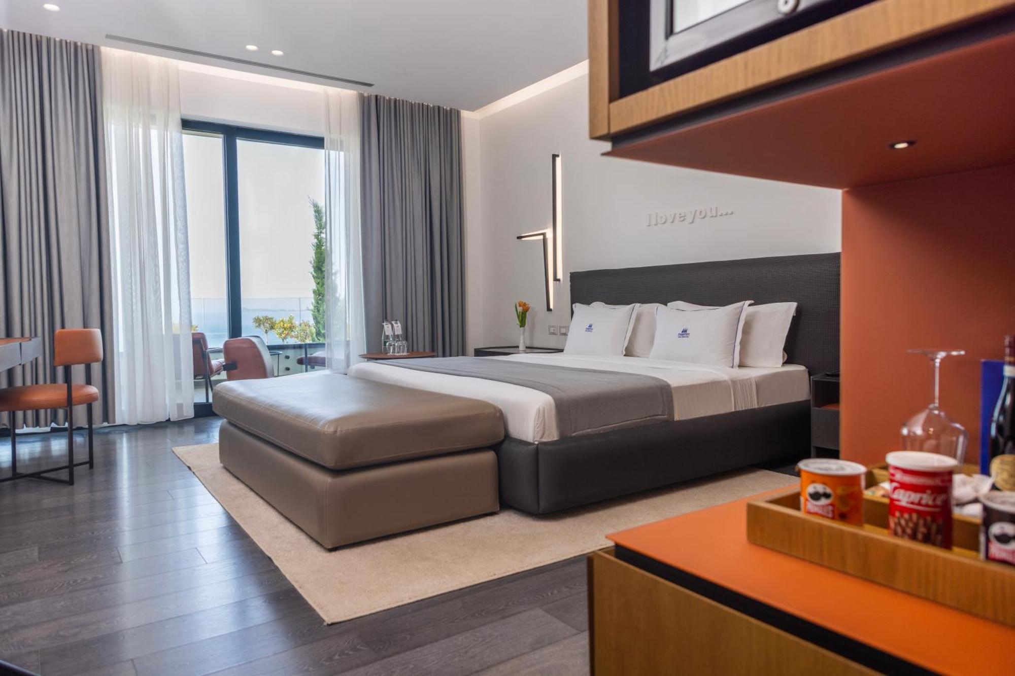 Vlorë Maritim Marina Bay Resort Spa & Casino Adult Friendly מראה חיצוני תמונה Deluxe Room