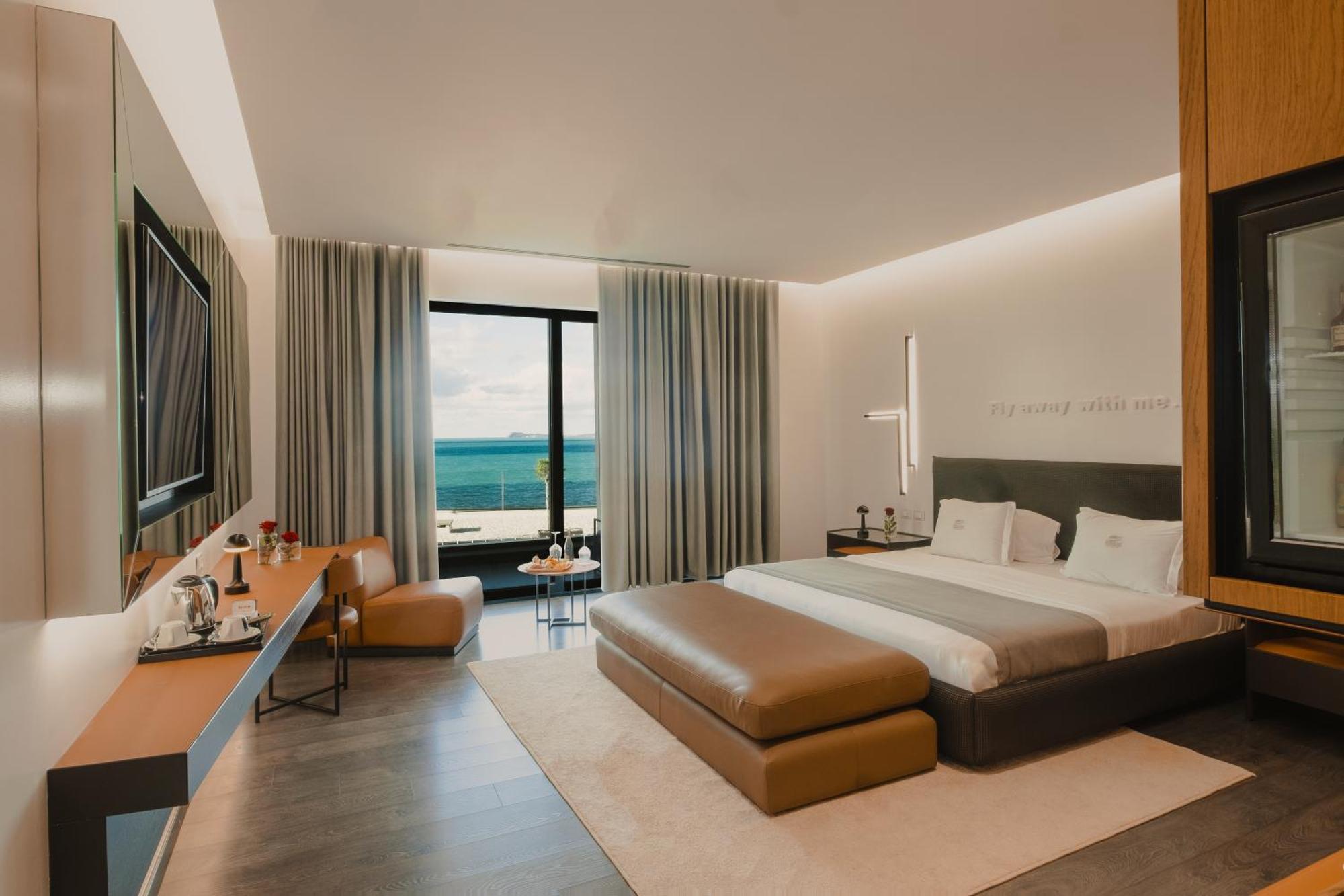 Vlorë Maritim Marina Bay Resort Spa & Casino Adult Friendly מראה חיצוני תמונה Deluxe Room