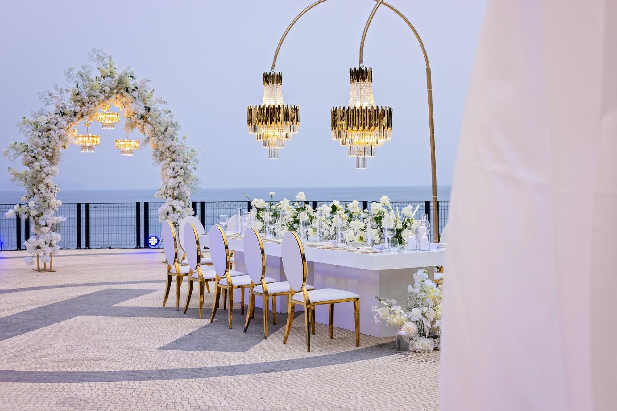 Vlorë Maritim Marina Bay Resort Spa & Casino Adult Friendly מראה חיצוני תמונה Wedding at the hotel