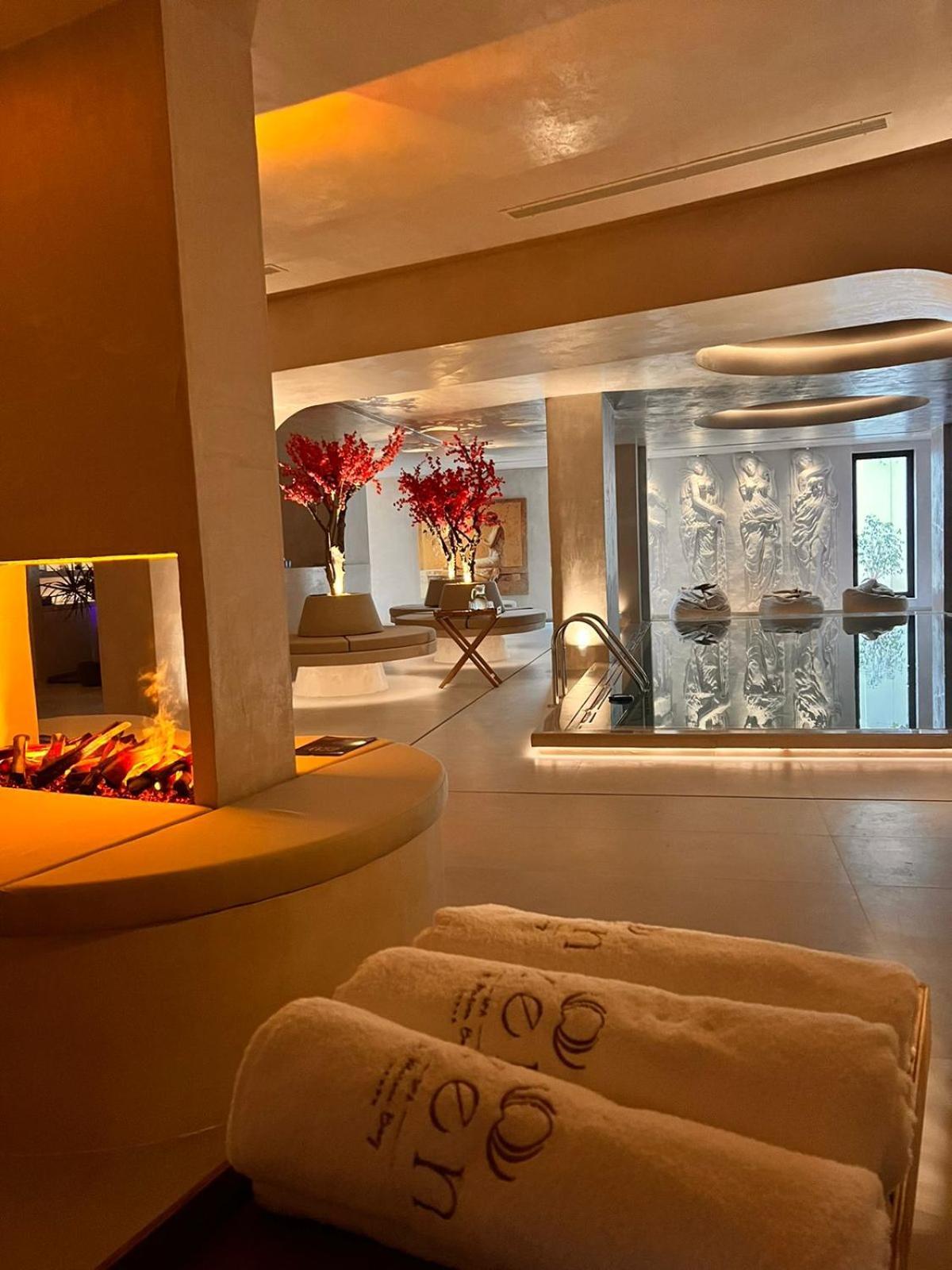 Vlorë Maritim Marina Bay Resort Spa & Casino Adult Friendly מראה חיצוני תמונה Interior of the hotel